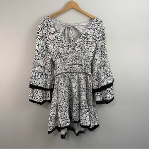 Ivory Black and White Floral Open Back Mini Dress Ruffle  Layer Lace Medium